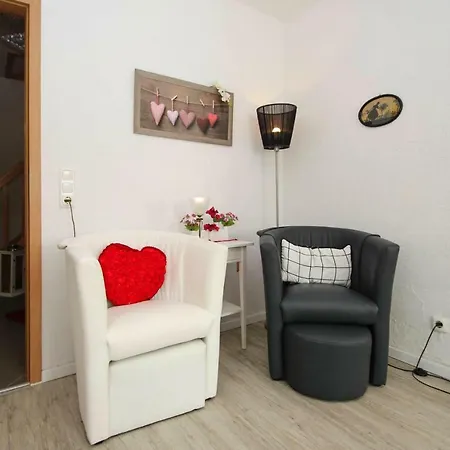 Semi-detached House Wattschiff - Dns011026-l